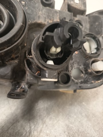RENAULT 8200211005 Faro izquierdo  comprar en Albacete