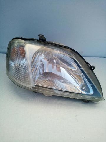 8200211006 RENAULT Faro derecho  en stock Gandía
