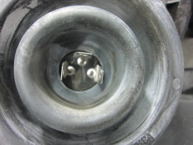 8200211006 RENAULT Faro derecho  en stock Gandía
