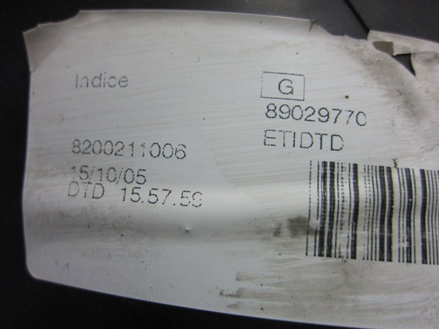 8200211006 Faro derecho  en stock Granada