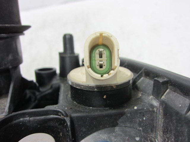 8200211006 Faro derecho  comprar en Zaragoza