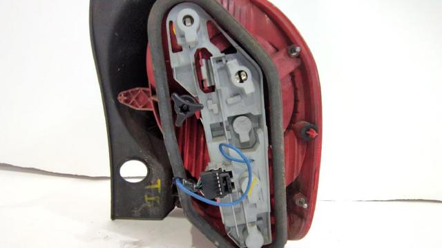 8200212205 RENAULT Piloto trasero izquierdo  comprar en Lleida