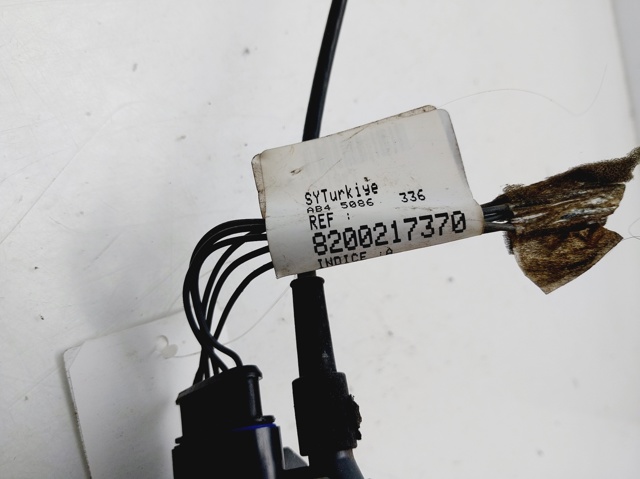 RENAULT 8200212467 Cerradura de la puerta trasera derecha  comprar en Murcia
