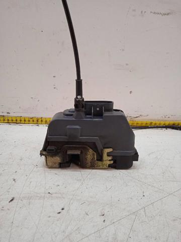 8200212467 RENAULT Cerradura de la puerta trasera derecha  en stock Huelva