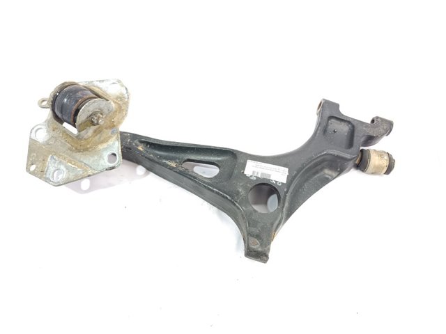 Brazo suspension (control) trasero inferior derecho 8200212986 Renault (RVI)