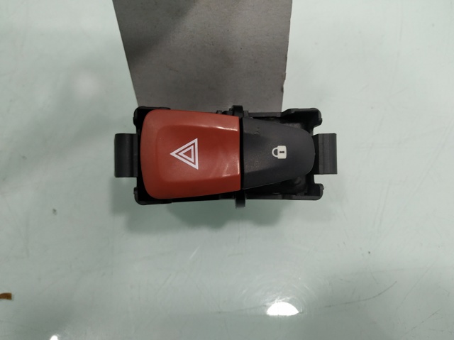 Interruptor warning Renault Megane III familiar comprar en España