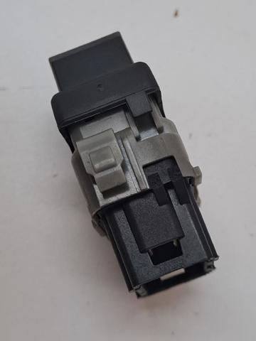 8200214936 RENAULT Botón de encendido del motor del elevalunas trasero  comprar en Jaén