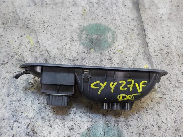 8200214936 Botón de encendido del motor del elevalunas trasero comprar Sevilla