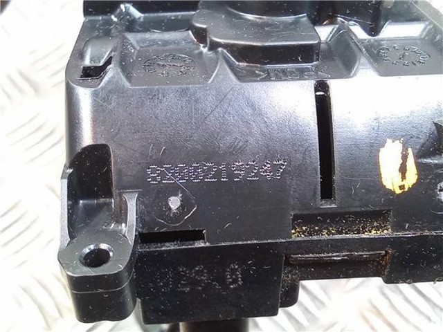 RENAULT 8200219247 Cerradura de puerta delantera derecha  disponible España