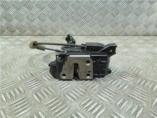 RENAULT 8200219247 Cerradura de puerta delantera derecha  disponible Valladolid