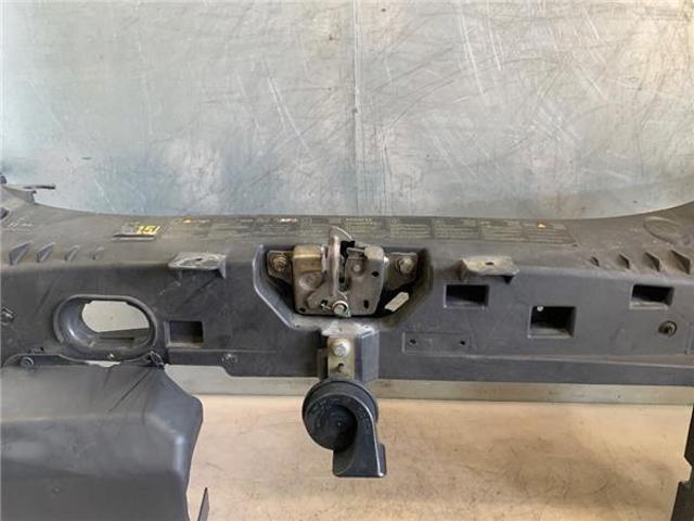8200224763 RENAULT Panel de soporte del radiador y montaje de faros  comprar en Jaén
