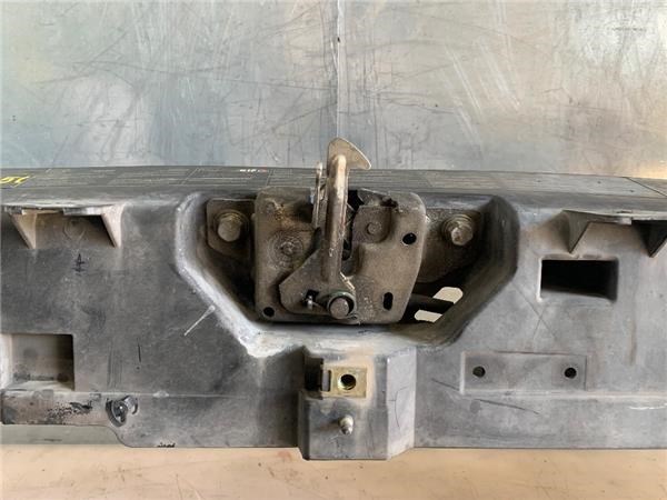 8200224763 RENAULT Panel de soporte del radiador y montaje de faros  disponible Vigo