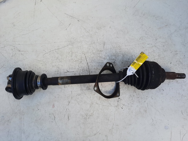 Árbol de transmisión delantero izquierdo 8200228393 Renault (RVI)