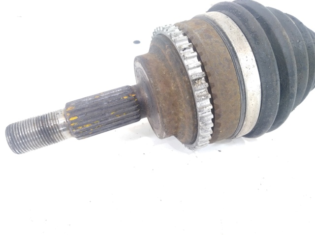 Árbol de transmisión delantero derecho 8200236116 RENAULT