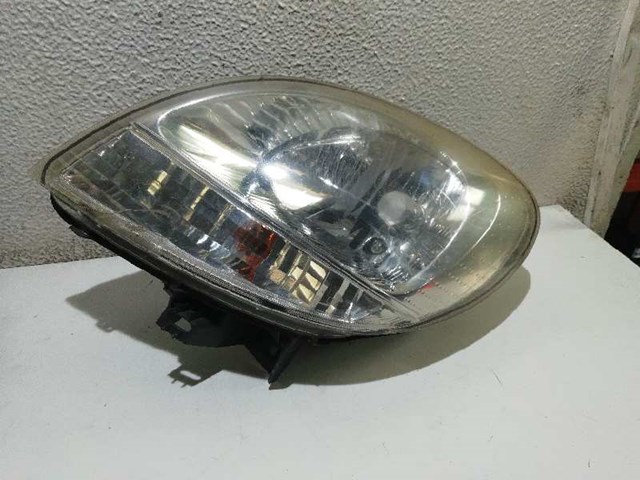 RENAULT 8200236590 Faro izquierdo  disponible Valladolid