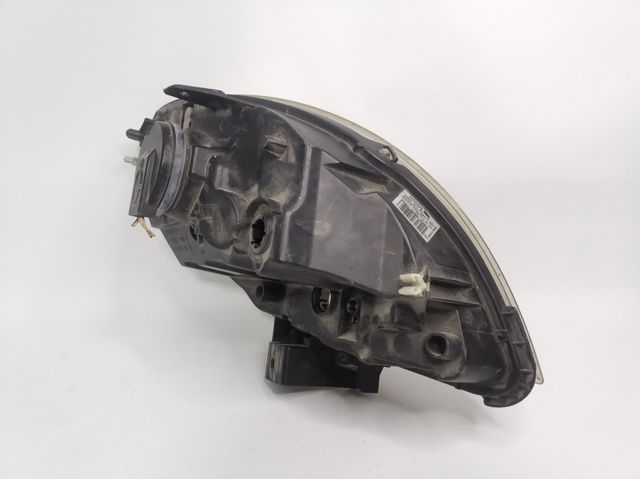 8200236590 RENAULT Faro izquierdo comprar Bilbao