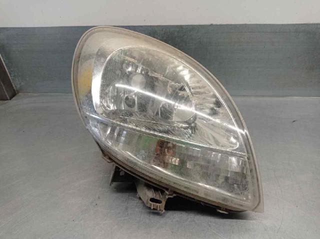 Luz derecha 8200236591 NISSAN