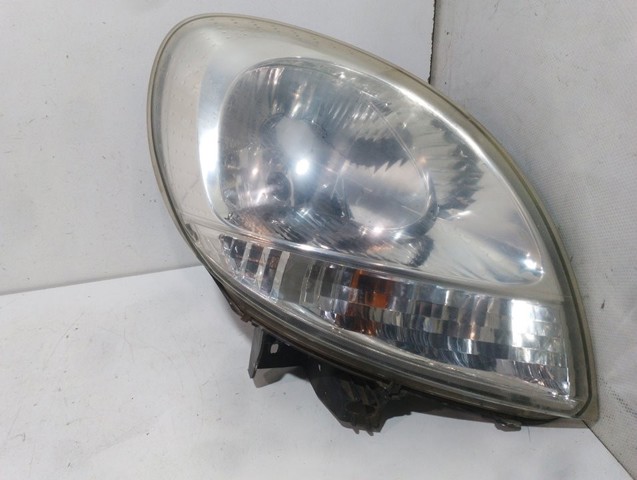 Faro delantero derecho 8200236591 NISSAN