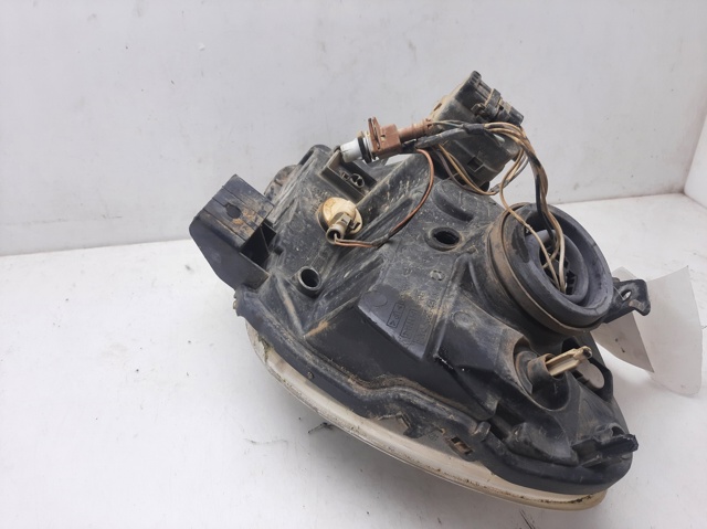 RENAULT 8200236591 Faro derecho comprar Barcelona