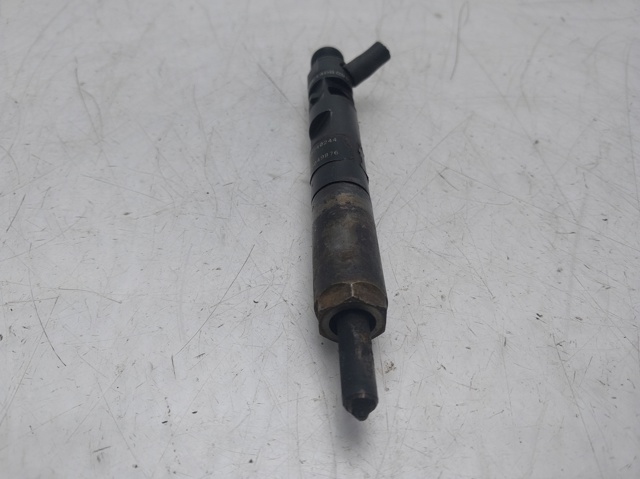 8200240244 Inyector  en stock Granada