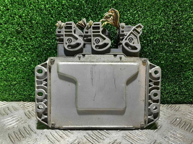 RENAULT 8200242405 Unidad de control del motor (ECU)  disponible Lugo