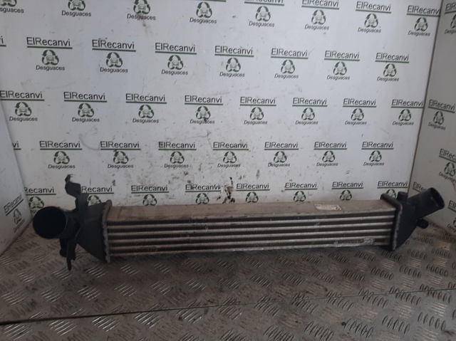 Radiador de aire, intercooler 8200245599 RENAULT