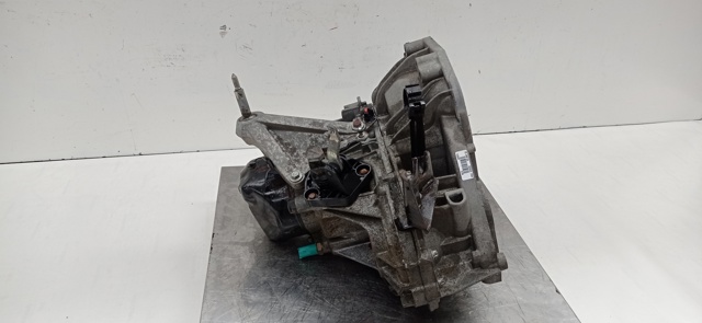 8200247902 Nissan/Infiniti