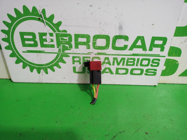 Relé eléctrico multifuncional 8200253922 Renault (RVI)