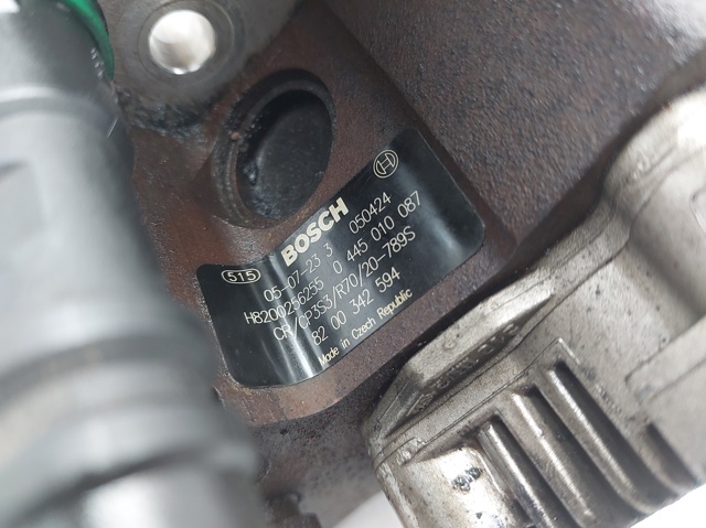 8200256255 RENAULT Bomba de alta presión de combustible  comprar en Jaén