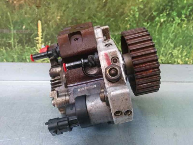 RENAULT 8200256255 Bomba de alta presión de combustible  comprar en Ponferrada