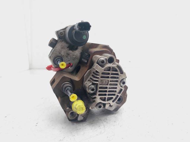 RENAULT 8200256255 Bomba de alta presión de combustible  disponible Valladolid