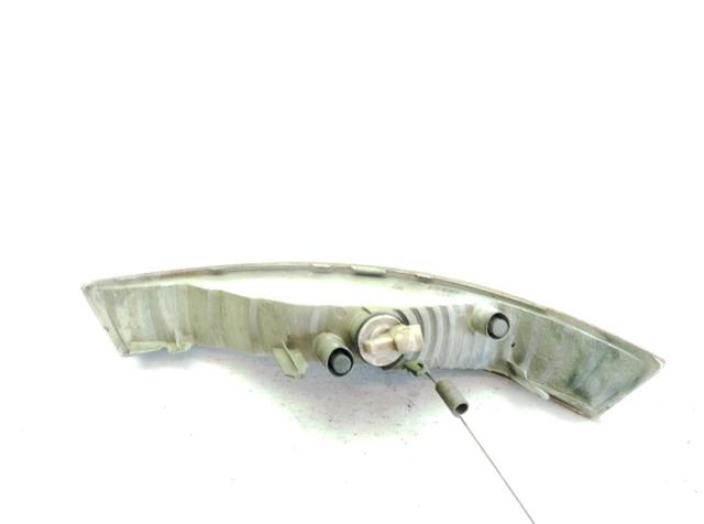 8200257684 RENAULT Luz intermitente de guardabarros  en stock Huelva