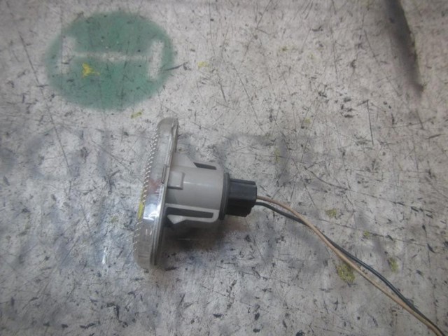 RENAULT 8200257684 Luz intermitente de guardabarros  disponible Lugo