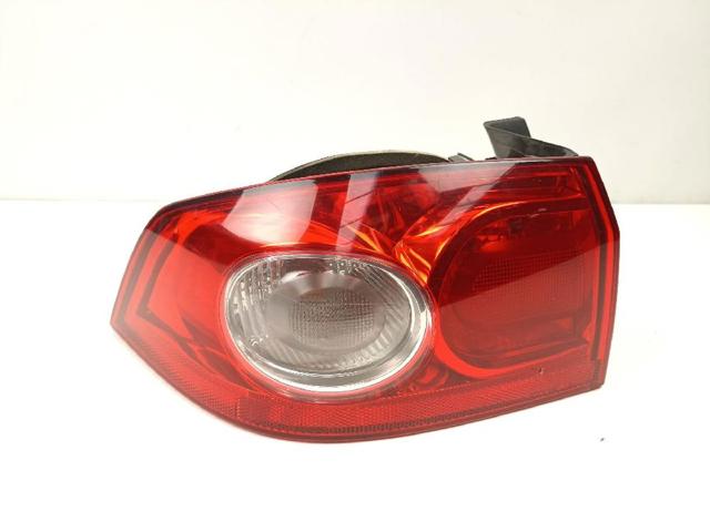 8200262667 Piloto trasero exterior izquierdo  en stock Granada