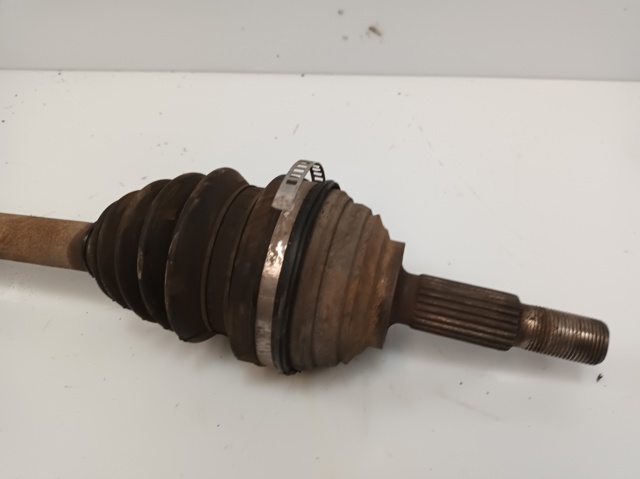RENAULT 8200264665 Semieje delantero derecho  en stock Valencia