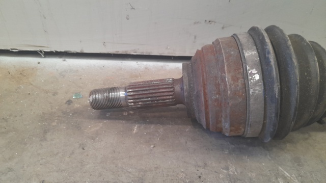 8200264668 Semieje delantero derecho comprar Sevilla