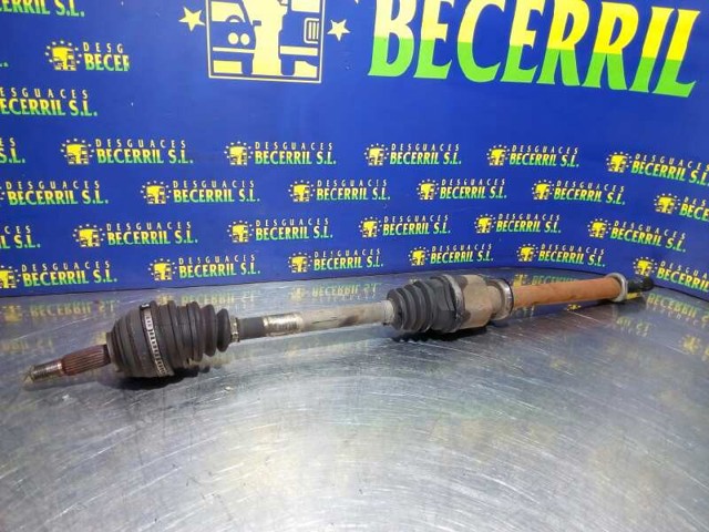 8200264668 RENAULT Semieje delantero derecho  en stock Huelva