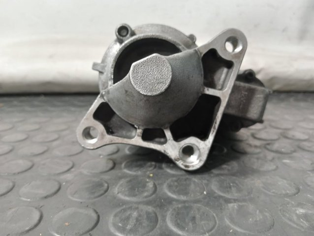 8200266777D RENAULT Motor de arranque  disponible Ourense