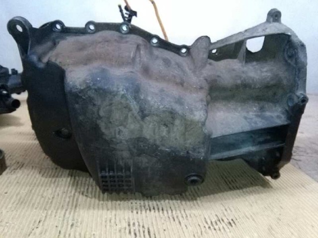 8200273261 Cárter de aceite del motor  comprar en Reus