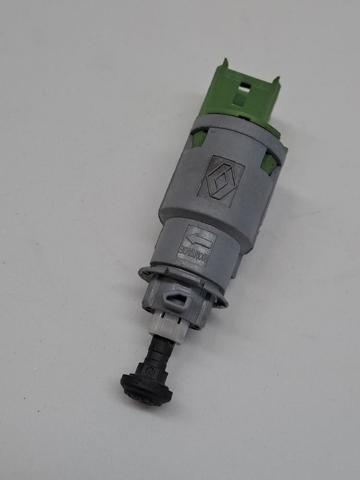 RENAULT 8200276360 Interruptor de embrague  en stock Terrassa