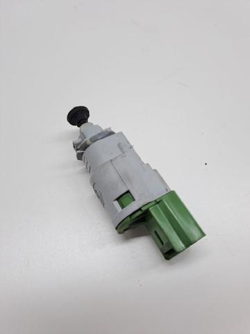 RENAULT 8200276360 Interruptor de embrague  en stock Salamanca