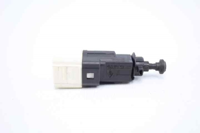8200276361 Interruptor de luz de freno  disponible Burgos