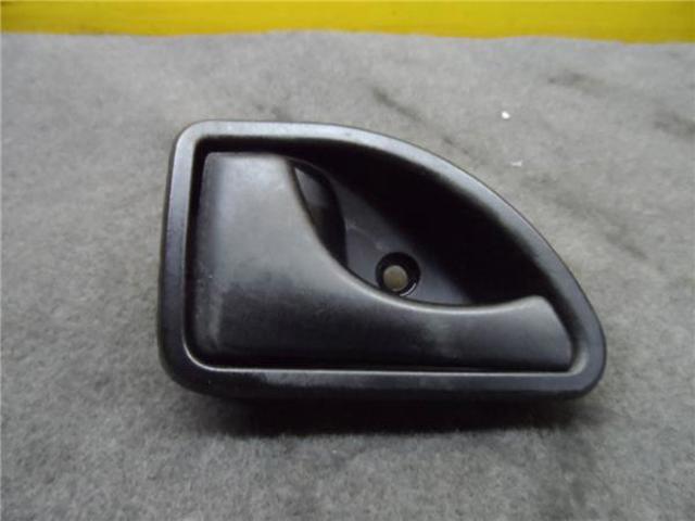 8200285840 Manija interior de puerta delantera izquierda comprar Almería