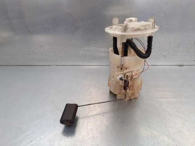 8200288808 RENAULT Bomba de gasolina  en stock Córdoba