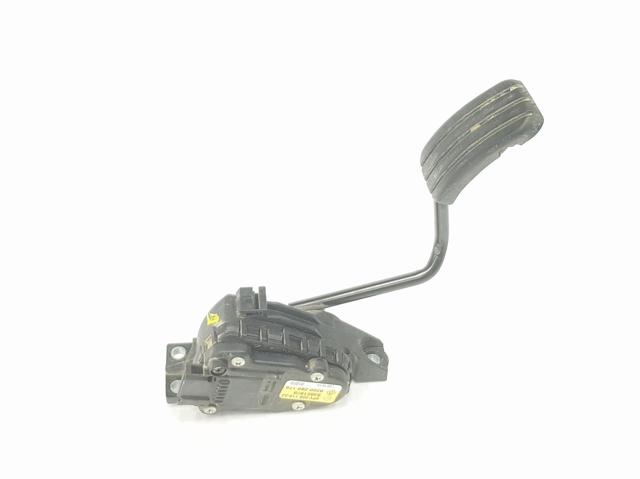 Pedal de acelerador 8200289176 Renault (RVI)