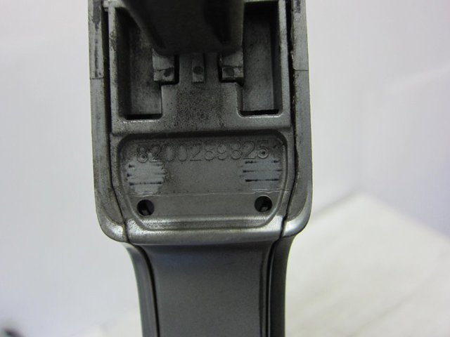 8200289825 RENAULT Soporte de manija exterior de puertas izquierdas  comprar en Lleida
