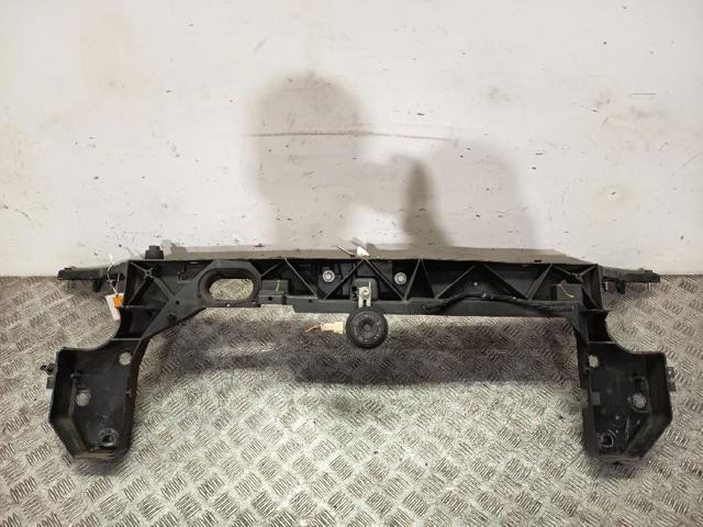 Soporte de radiador completo (panel de montaje para foco) 8200290143 RENAULT