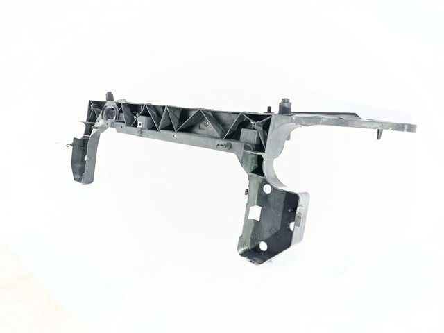 RENAULT 8200290143 Soporte de radiador  en stock Terrassa