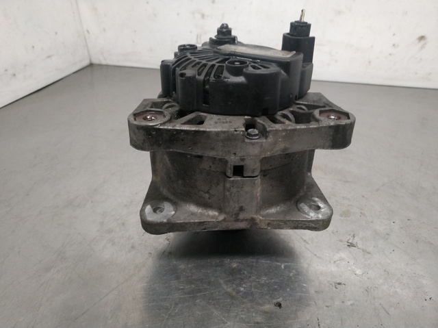 8200290215 RENAULT Alternador  disponible Vigo