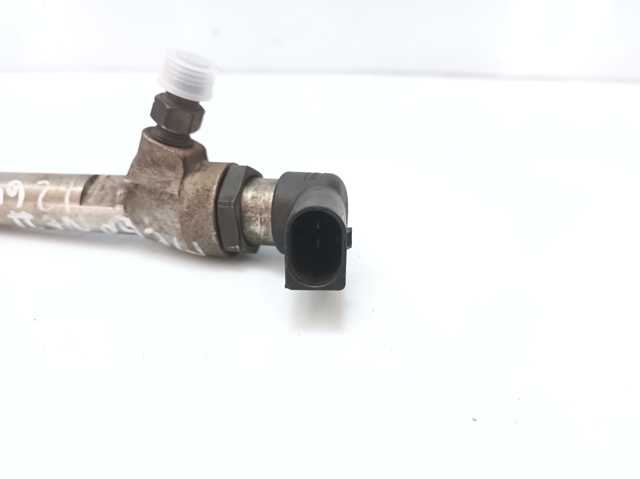 RENAULT 8200294788 Inyector de combustible  disponible Valladolid